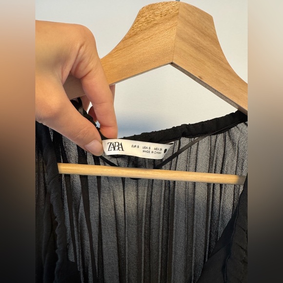 Zara Pleated Dress with Belt - Picture 5 of 5